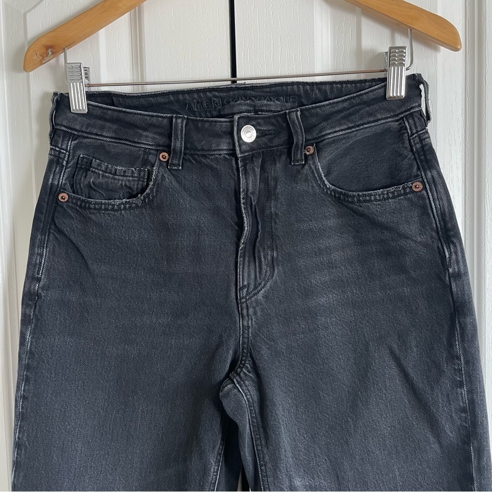 American Eagle Mom Jeans Women’s 6 Long 30” Inseam Black Ripped Straight Leg - Picture 2 of 15